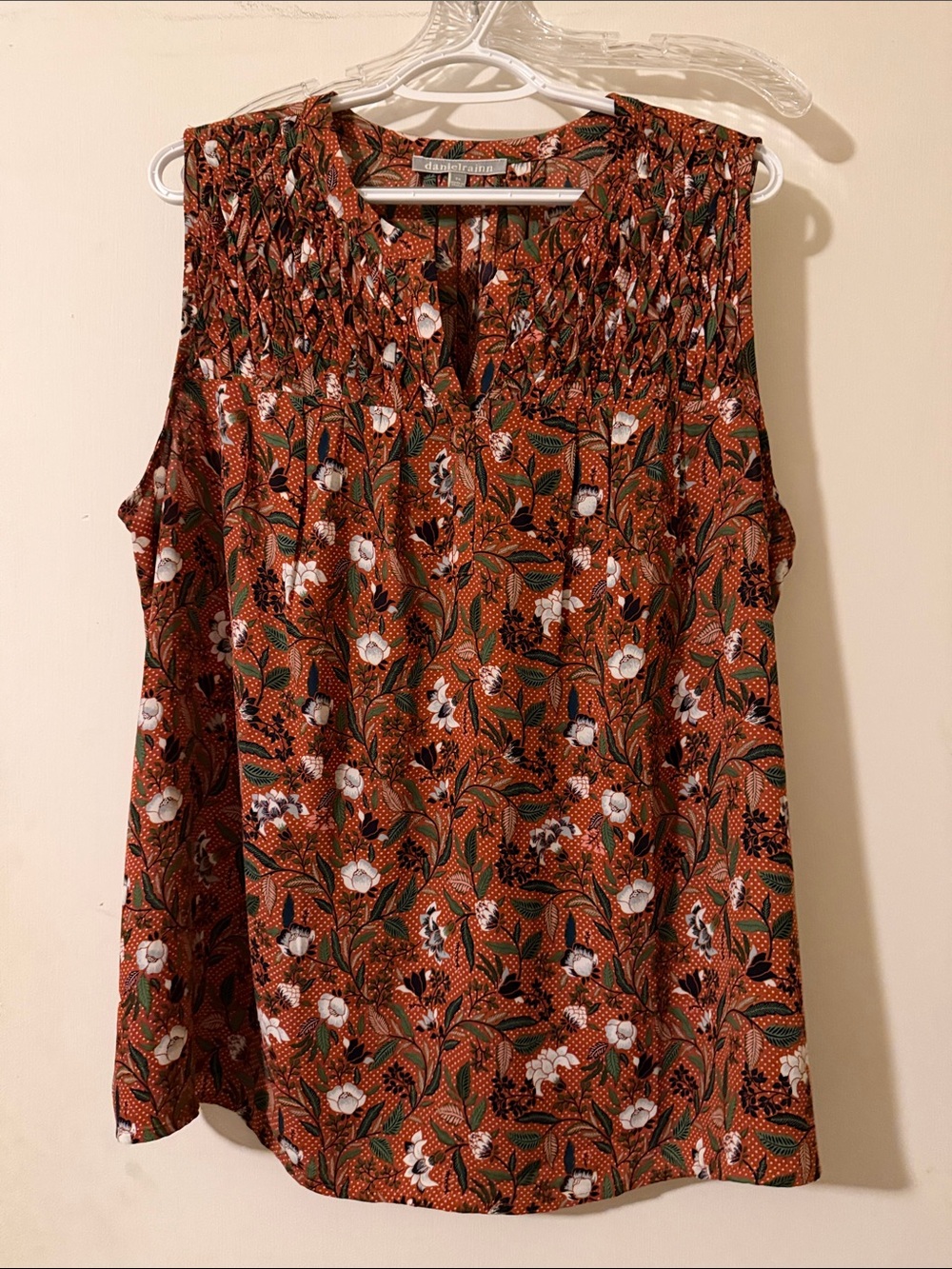 Daniel Rainn Rust Floral Sleeveless Smocked Yoke Blouse